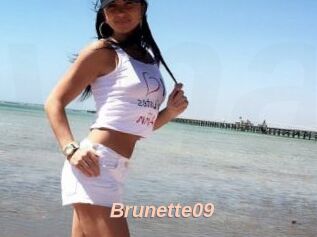 Brunette09