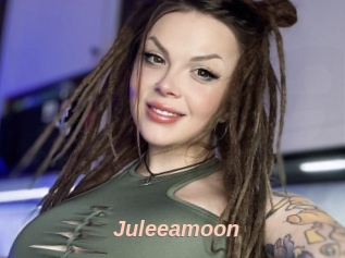 Juleeamoon