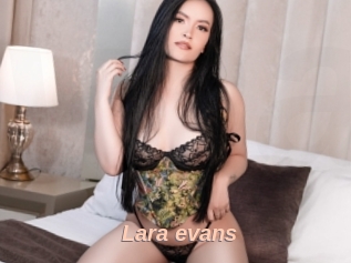 Lara_evans