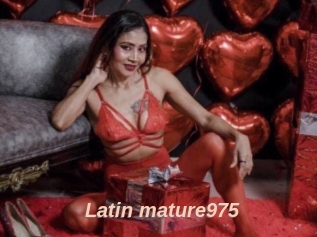 Latin_mature975