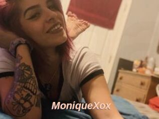 MoniqueXox