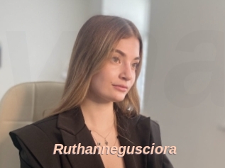 Ruthannegusciora