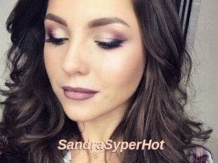 SandraSyperHot